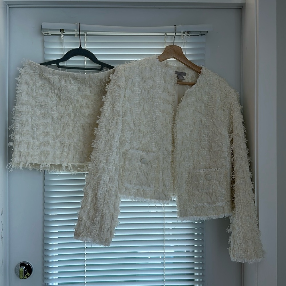 Set (jacket & skirt) - Picture 4 of 17